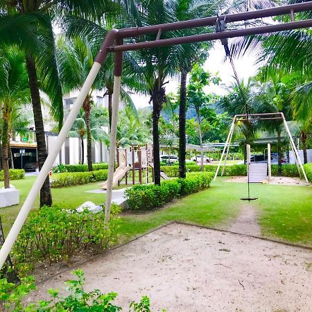 By The Beach - Luxury 2 Bedrooms Family Suite バツーフェリンギビーチ エクステリア 写真