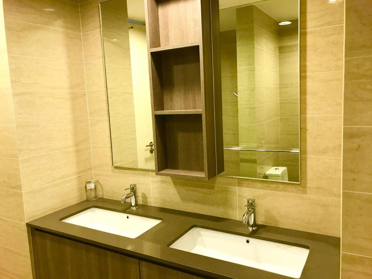 By The Beach - Luxury 2 Bedrooms Family Suite バツーフェリンギビーチ エクステリア 写真