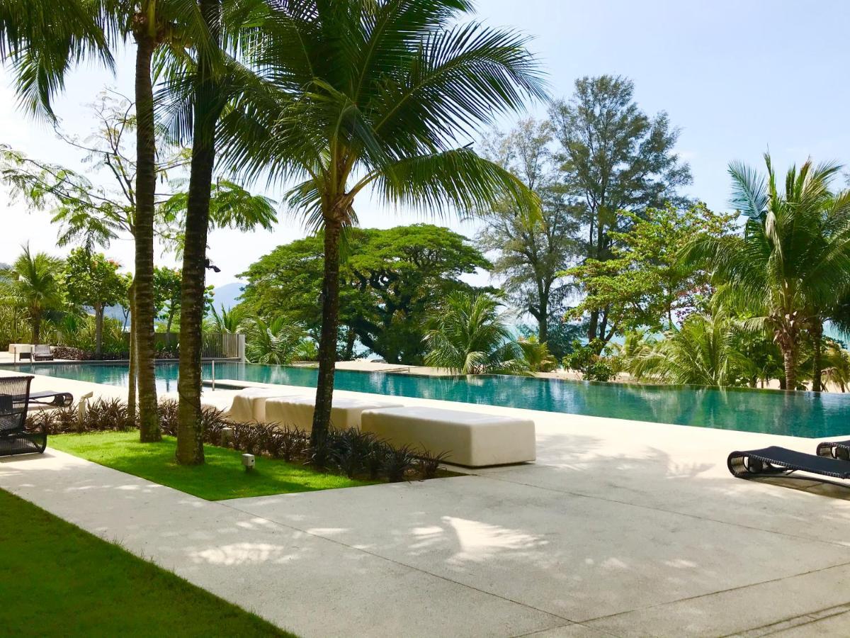 By The Beach - Luxury 2 Bedrooms Family Suite バツーフェリンギビーチ エクステリア 写真