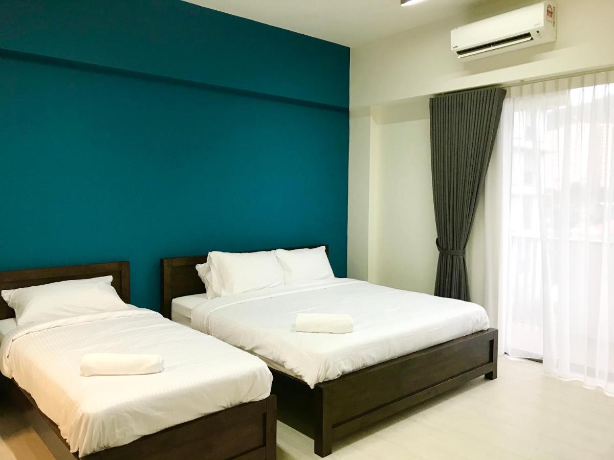 By The Beach - Luxury 2 Bedrooms Family Suite バツーフェリンギビーチ エクステリア 写真