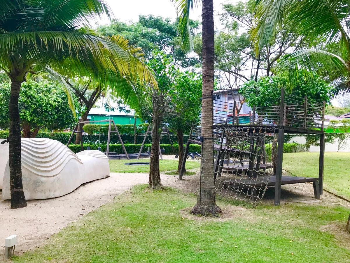 By The Beach - Luxury 2 Bedrooms Family Suite バツーフェリンギビーチ エクステリア 写真